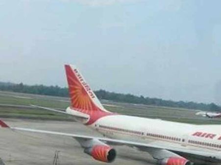 8 நாட்களுக்கு பிறகு கொச்சிக்கு மீண்டும் தொடங்கியது விமான சேவை!