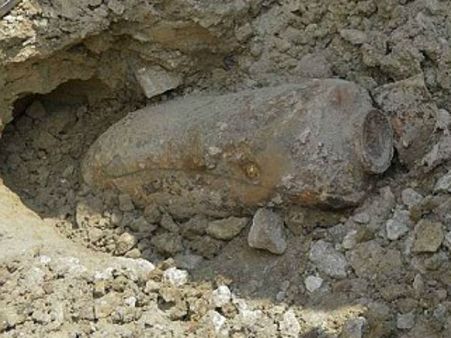 அவசரமாக வெளியேற்றப்பட்ட 18,500 பேர்.. ஜெர்மனியில் கண்டுபிடிக்கப்பட்ட 2ம் உலகப் போர் பாம்!