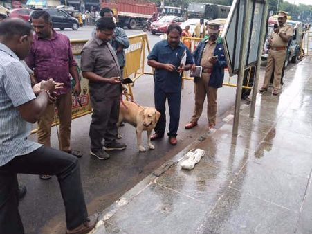 சென்னை ராஜீவ் காந்தி மருத்துவமனை அருகே வெடிபொருட்கள் கண்டெடுப்பு.. பரபரப்பு.. போலீஸ் தீவிர விசாரணை