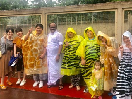 Exclusive: வேட்டி சட்டை.. பாட்டா செருப்பு.. எங்க போனாலும் இப்படித்தான்.. ஜெயக்குமார் ஜிலீர் பேட்டி