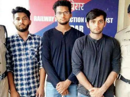 கீகீயா பண்றீங்க.. சுத்தமா துடைச்சு வைங்க ஸ்டேஷனை.. கோர்ட் கொடுத்த நூதன தண்டனை!