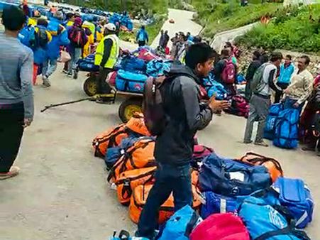 மானசரோவரில் மோசமான வானிலை... 23 தமிழர்கள் உள்பட 200 இந்தியர்கள் நேபாளில் தவிப்பு