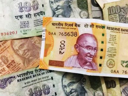 தொடர்ந்து சரியும் இந்திய ரூபாய் மதிப்பு.. 71 ரூபாய் ஆனது!