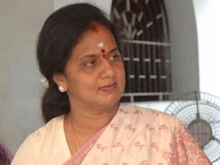 குடும்பம் எக்காரணத்தை கொண்டும் பிரியக்கூடாது.. நினைவுபடுத்தும் கருணாநிதி மகள் செல்வி