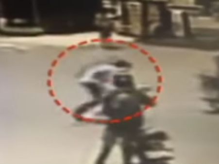 தந்தையுடன் தகாத உறவு.. பெண்ணை நடுரோட்டில் ஓட ஓட விரட்டி வெட்டிய மகன்.. திருப்பூரில் பயங்கரம்!