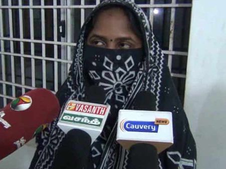 சார் ஆசையை நிறைவேற்று.. லெவலே மாறிடும்... மாணவியை பிரெய்ன்வாஷ் செய்யும் 2 உதவி பேராசிரியைகள்