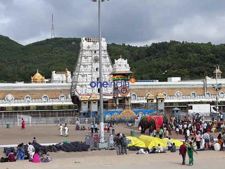 திருப்பதி ஏழுமலையான் கோவில் கும்பாபிஷேகம்: ஆகஸ்ட் 16வரை திவ்ய தரிசனம் ரத்து - பக்தர்கள் அதிர்ச்சி