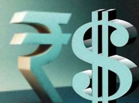 கொஞ்சம் ஆறுதல்.. சரிந்து வந்த ரூபாய் மதிப்பு திடீர் உயர்வு!