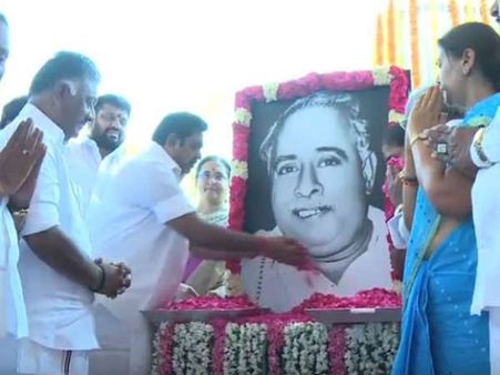 அறிஞர் அண்ணாவின் 110வது பிறந்தநாள்.. முதல்வர், துணை முதல்வர் மலர்தூவி மரியாதை!