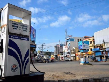 9 முதல் 3 மணி வரை நடந்த முழு அடைப்பு போராட்டம்.. ஸ்தம்பித்த இந்தியா.. அமைதியாக நிறைவு!