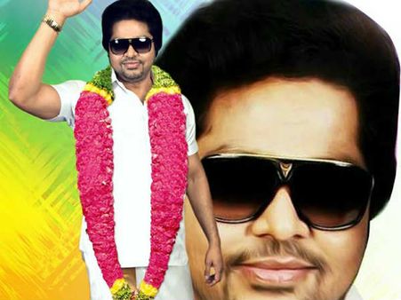 அடுத்தடுத்து அரசியல் பிரவேசங்கள்.. இன்னும் எத்தனை பேருப்பா இருக்காங்க சசிகலா குடும்பத்தில்?!