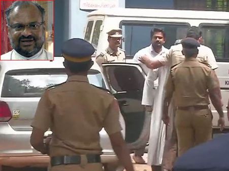 கேரள பிஷப் பிராங்கோ கைது.. 3 நாள் விசாரணைக்குப் பின் போலீஸ் அதிரடி!