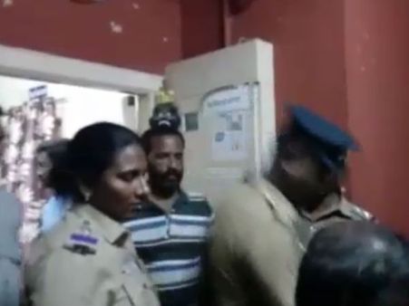 ஃபோனில் டெரர்.. நேரில் 