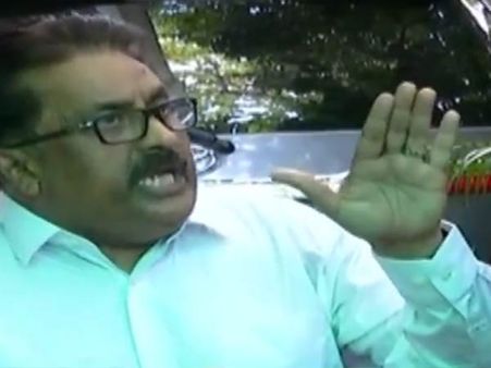 கமிஷனர் அனுமதியோடு மட்டுமே குட்கா முறைகேடு நடக்க முடியாது.. என்ன சொல்ல வருகிறார் ஜார்ஜ்?