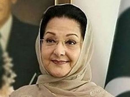 பாகிஸ்தான் முன்னாள் பிரதமர் நவாஸ் ஷெரிப்பின் மனைவி காலமானார்