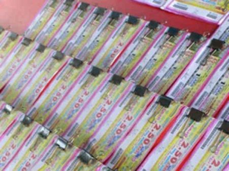ரூ. 250க்கு லாட்டரி டிக்கெட் வாங்கிய கூலித் தொழிலாளி பெண்ணுக்கு ரூ. 10 கோடி பரிசு