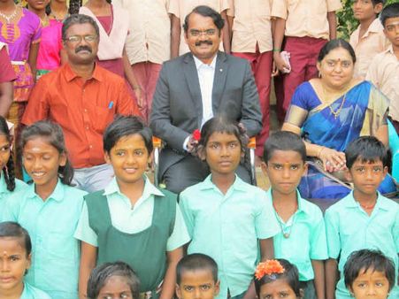 ராக்கெட்டில் ஏறி பக்கத்து ஊருக்குப் போகும் காலம் வரும்.. மயில்சாமி அண்ணாதுரை