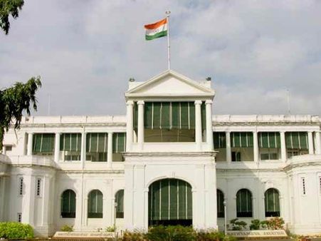 லீவு நாளில் அமைச்சரவை கூடியது இதற்குத்தானா? தமிழக அரசு இப்படி செய்யலாமா.. ஆளுநரின் அதிர்ச்சி அறிக்கை