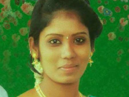 எம்எல்ஏவுக்கு அப்பா வயசு.. எப்படி மணப்பேன்.. மீட்கப்பட்ட மணப்பெண் கண்ணீர்