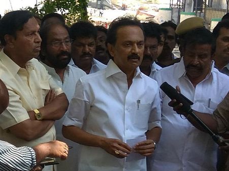 கமிஷனைத்தான் தூர் வாருகிறார்கள்.. மு.க.ஸ்டாலின் கடும் தாக்கு