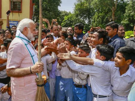 மோடி அரசின் 'தூய்மை இந்தியா' திட்டத்தால் பலன் உண்டா என்று கேட்டோமே.. இங்க பாருங்க அசந்துருவீங்க!