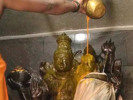 தேய்பிறை அஷ்டமி நாளில் ஐஸ்வர்யம் தரும் அஷ்ட பைரவர் யாகம்