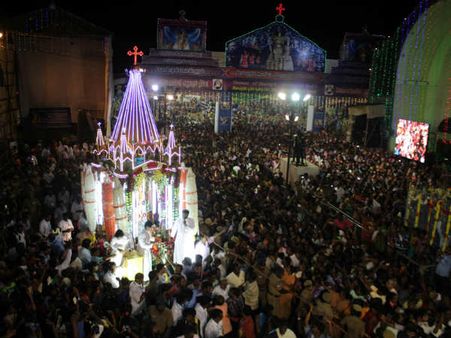 வேளாங்கண்ணி புனித ஆரோக்கிய அன்னை ஆலய தேர்த்திருவிழா - செப்.8ல் உள்ளூர் விடுமுறை