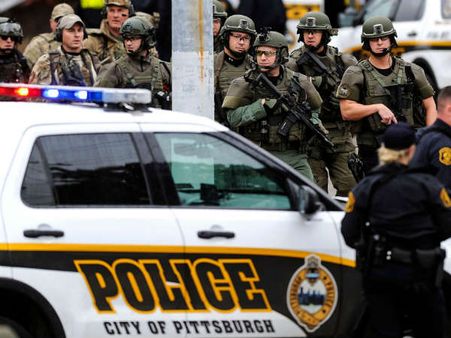 யூதர்கள் எல்லோரும் சாக வேண்டும்.. கோஷமிட்டு சரமாரியாக சுட்ட இளைஞர்.. அமெரிக்காவில் 11 பேர் பலி!