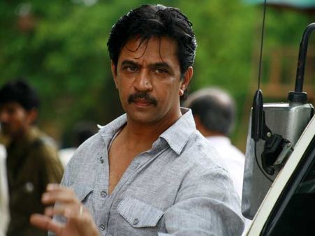 15 ஆண்டுகளுக்கு முன்பு... 20 கல்லூரி மாணவிகளுக்கு பாலியல் தொல்லை.. அர்ஜூன் மீது துணை நடிகை புகார்