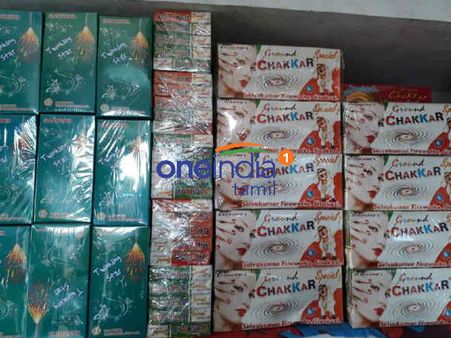 மிக்கி மவுஸ்... சோட்டாபீம், லட்சுமி வெடி, யானை வெடி எல்லா வெடிகளும் விற்பனைக்கு வந்தாச்சு