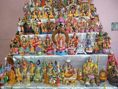 திருவிளக்கை ஏற்றி வைத்தோம்.. திருமகளே.. வருக.. தேவியரின் ஒன்பது இரவுகள்!