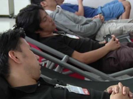 இரவில் 6 மணி நேரம் தூங்கினால் ரூ.41,000 பரிசு.. ஊழியர்களை உற்சாகப்படுத்தும் ஜப்பான் நிறுவனம்