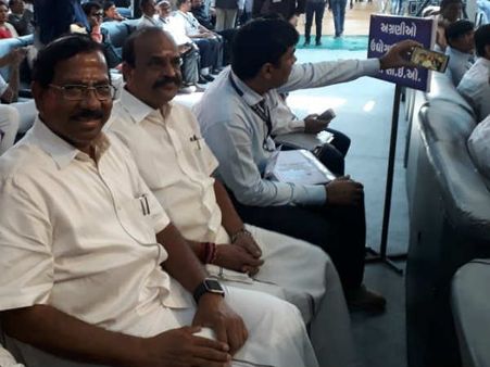 உலகில் உயரமான பட்டேல் சிலை திறப்பு.. தமிழக அமைச்சர்கள் பங்கேற்பு