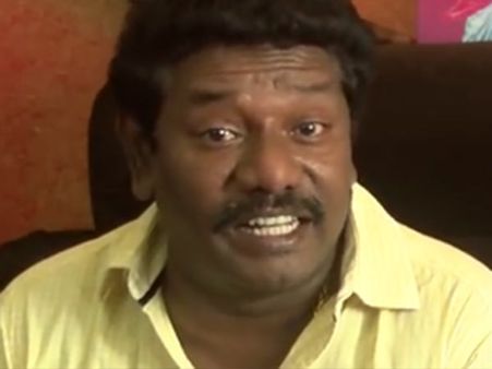 சபாநாயகர் ஒருதலைபட்சமாக செயல்படுகிறார்.. அவரை நீக்குங்கள்- கருணாஸ்