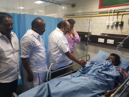 மருத்துவமனையில் சிகிச்சைபெறும் கருணாஸுடன் திமுக எம்எல்ஏ திடீர் சந்திப்பு!