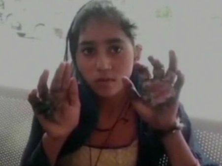 நீ பத்தினின்னா நெருப்பில் கையை விடு.. கொலை வெறி மாமியார்.. நடுங்கி போன மதுரா