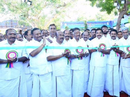 பள்ளி, கல்லூரி பஸ்களில் அதிமுகவினர் பயணம்.. நந்தனத்துக்கு படையெடுத்த அரசு பஸ்கள்.. மக்கள் அவதி