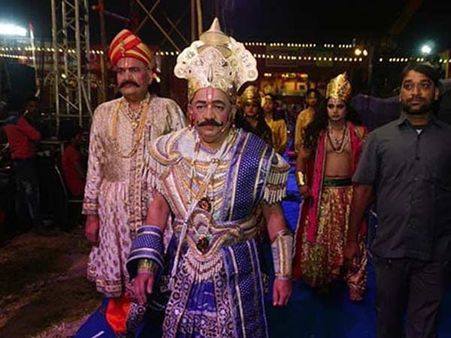 எவ்வளவு ஃப்ரீ டைம் கிடைக்குது பாருங்க.. ராமாயண நாடகத்தில் நடித்த மத்திய அமைச்சர் ஹர்ஷவர்த்தன்