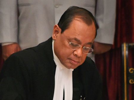 நீதிபதிகள் லீவு போடக்கூடாது.. சுப்ரீம்கோர்ட் தலைமை நீதிபதி உத்தரவு!!