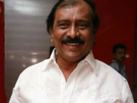 நாட்டில் கள்ள தொடர்பே குத்தமில்லை.. மீ டூ எப்படி குத்தமாகும்? ஆர்.வி. உதயகுமார் கேள்வி