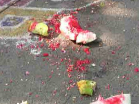 வாட்ச்மேனின் உயிருக்கு எமனாய் வந்த அமாவாசை திருஷ்டி பூசணிக்காய்!