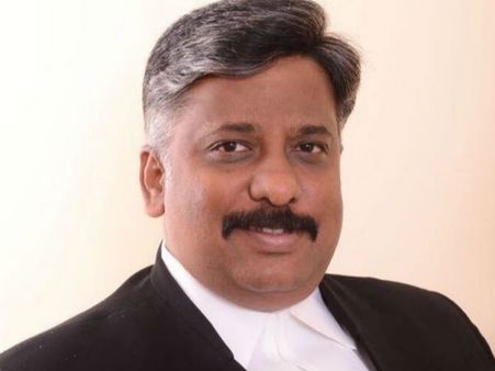 தினகரன் தரப்புக்கு இரண்டல்ல, மூன்று வாய்ப்புகள் உள்ளன.. வழக்கறிஞர் ராஜா செந்தூர் பாண்டியன் பேட்டி