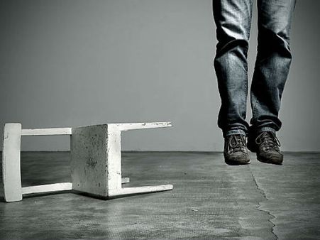 ஓயாமல் சாட்டிங்.. கண்டித்த மனைவி.. தோழியுடன் சேர்ந்து தற்கொலை செய்த கணவர்!