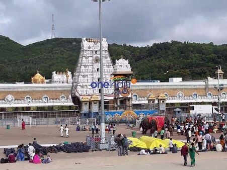 திருப்பதி ஏழுமலையான் கோவில் நவராத்திரி பிரம்மோற்சவம் நாளை தொடக்கம்