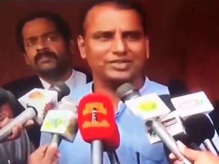 விஜயின் சர்கார் அமைக்க எனது ‘செங்கோலை’ பரிசளிக்கிறேன்.. வருண் அதிரடி பேட்டி