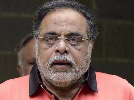 மாண்டியா பேருந்து விபத்தை பார்வையிட்ட அம்பரீஷ்.. 