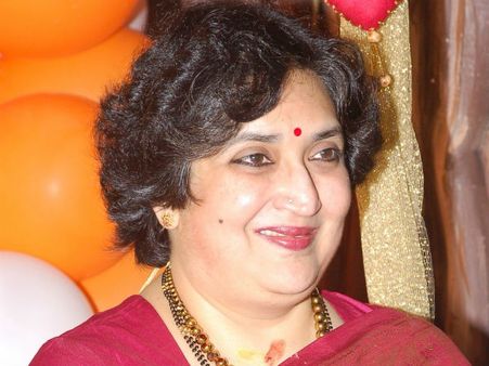 ரஜினி அரசியலுக்கு வந்தால் நல்லது நடக்குமாம்.. சொல்வது லதா ரஜினிகாந்த்!