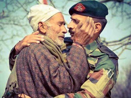 தைரியமா இருங்க.. நாங்க இருக்கோம்.. உயிரை உலுக்கும் ஒரு அருமையான படம்!