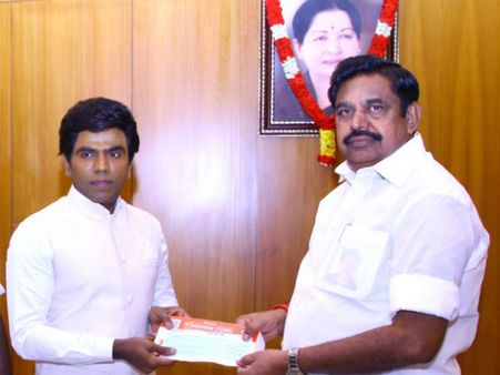 கஜா புயல் நிவாரணம்.. ரூ. 1 கோடி நிதியை அள்ளி கொடுத்த சரவணா ஸ்டோர்ஸ்!