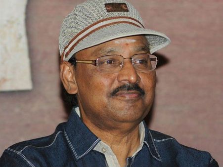 பின்னாடி இத்தனை விஷயம் நடந்து இருக்கா?.. பாக்யராஜ் பதவி விலக காரணம் என்ன?